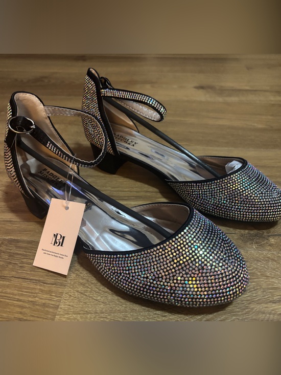 Badgley Mischka Other - Badgley Mischka Iridescent Crystal Flats with Black Trim and Ankle Strap